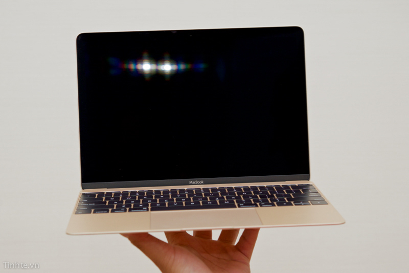 Trên tay Macbook 12" vàng: nhỏ, nhẹ, mỏng, màn hình mịn, bàn phím rất mỏng, touchpad ngon