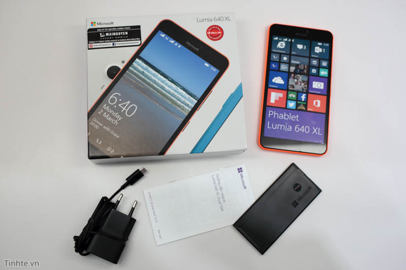 Mở hộp Microsoft Lumia 640 XL: máy nhẹ, dễ cầm, 2 sim, giá 4,59 triệu đồng