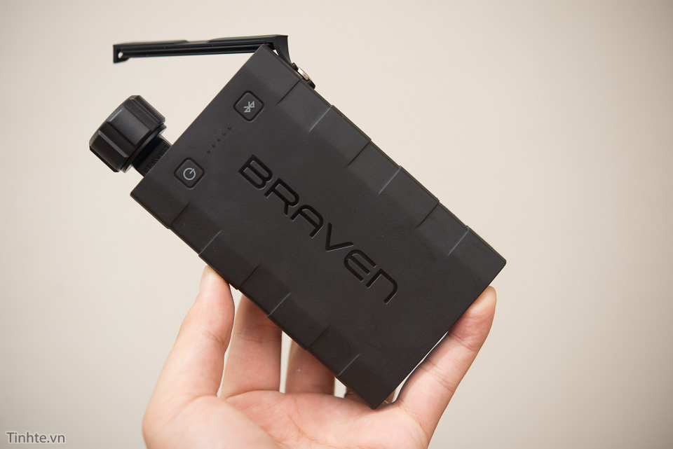 Trên tay pin di động Braven BRV-Bank:chống shock, chống nước và hỗ trợ Bluetooth