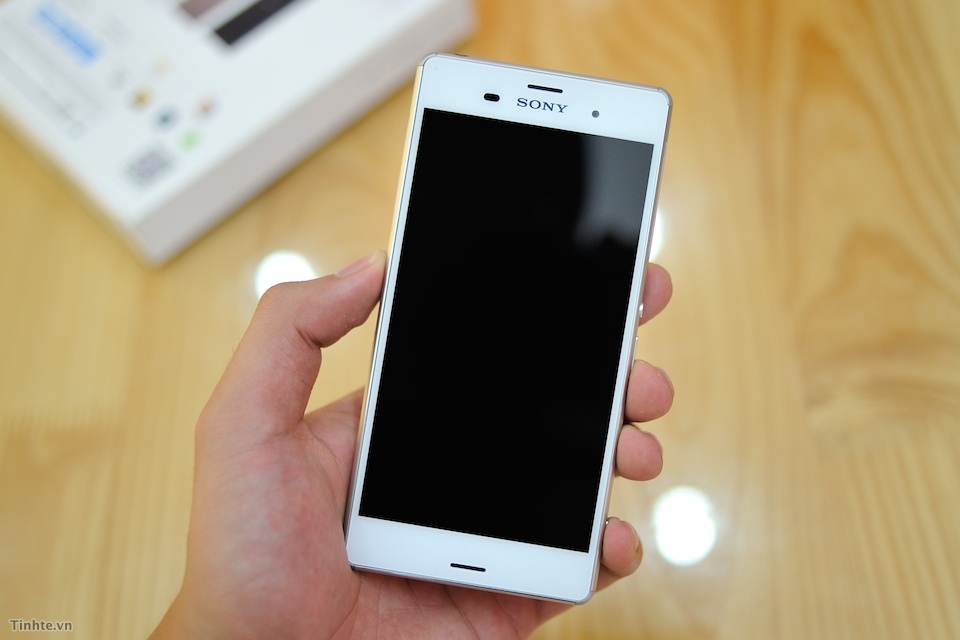 Trên tay Sony Xperia Z3 phiên bản hai SIM