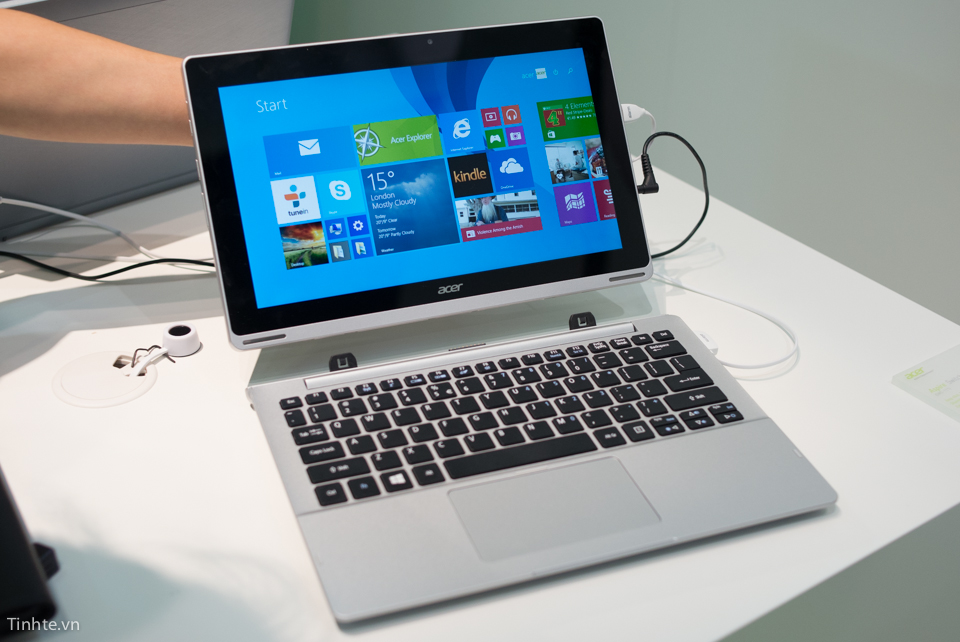 [IFA 2014] Trên tay Acer Switch 11: vừa là tablet, vừa là laptop