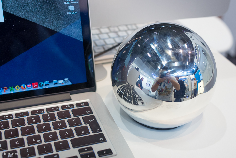 [IFA 2014] Trên tay ổ cứng LaCie Sphere: tròn tròn, bóng bóng, dung lượng 1TB