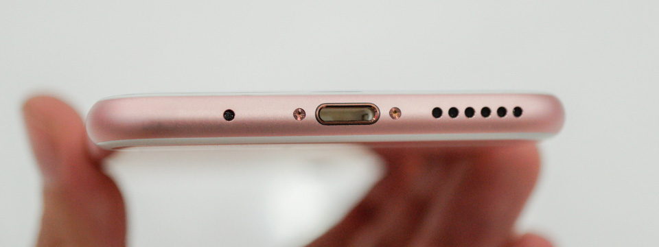 Nếu Apple bỏ cổng tai nghe 3,5mm trên iPhone 7, chúng ta được gì và mất gì?